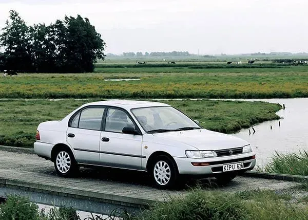 Toyota Altis thế hệ 7