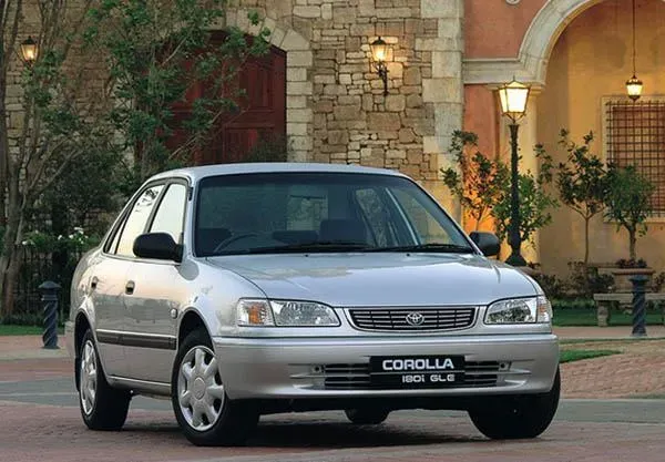 Toyota Altis thế hệ 8