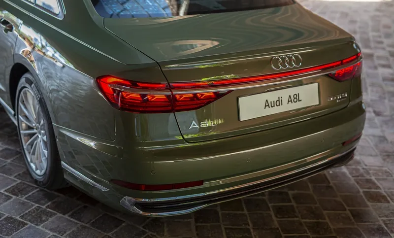 Đèn hậu Audi A8